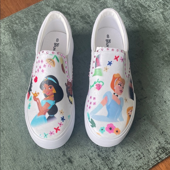 No Boundaries Shoes - Woman’s Disney Princess custom Slip-On sneakers.with Cinderella and Jasmine.
